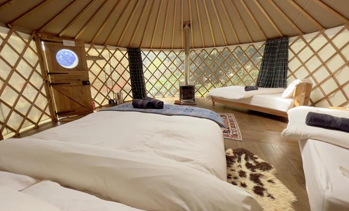 Panoramic window and oak floors for your comfort and experience.